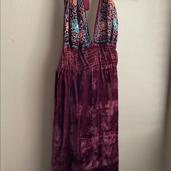 Vintage 70s velvet halter top dress. - Picture 3 of 4